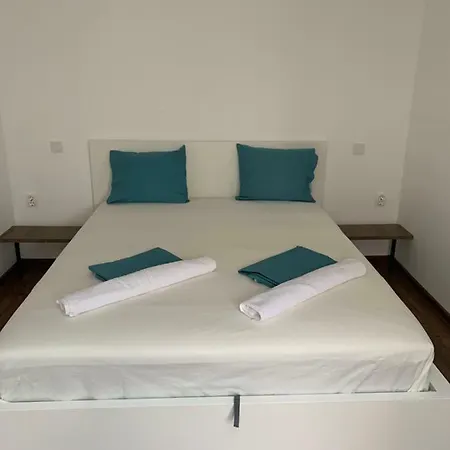 Lilia 3 Self-check In With Hot Water Despite Prevention In The Neighborhood, Food And Drink Shop Open Until 10 Pm And Free Parking Area Next Ot 24 Food And Drink Shop And Free Parking Area Apartamento Sofía